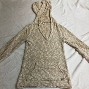 Roxy hooded pull over sweater!